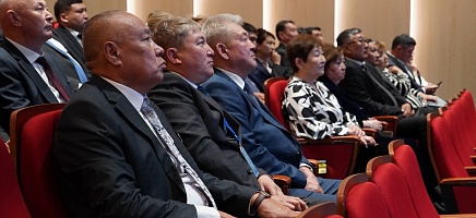 Делегация архивистов СКО и Кызылординской области посетила Архив Президента РК фото галереи 4